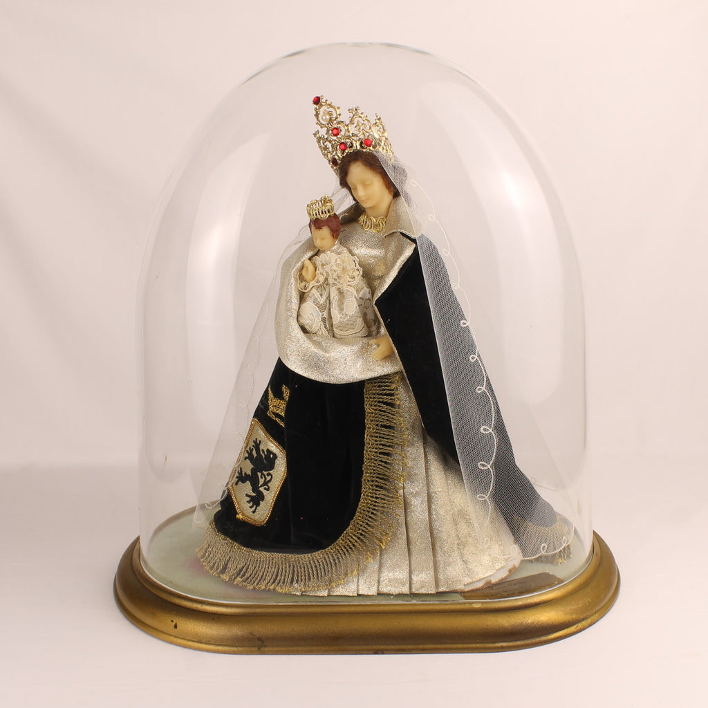 Nuestra Señora de Flandes con el Niño bajo campana de cristal | ca. 1970