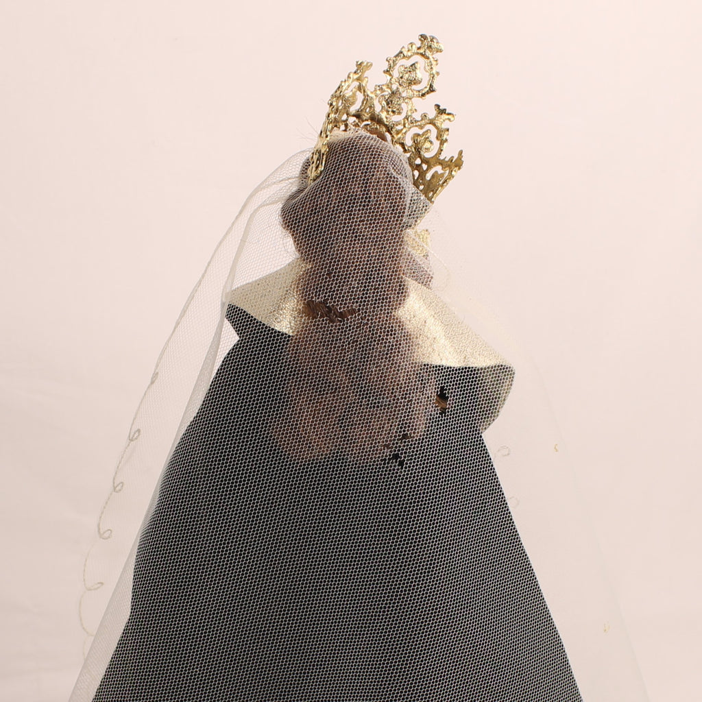 Nuestra Señora de Flandes con el Niño bajo campana de cristal | ca. 1970