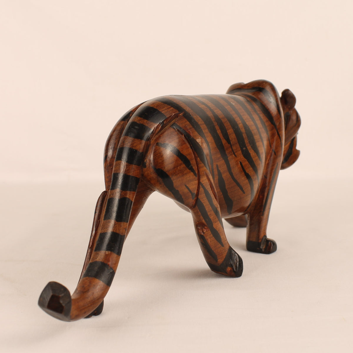 Tigre in legno intagliato a mano | Intaglio asiatico ca. 1960-1990