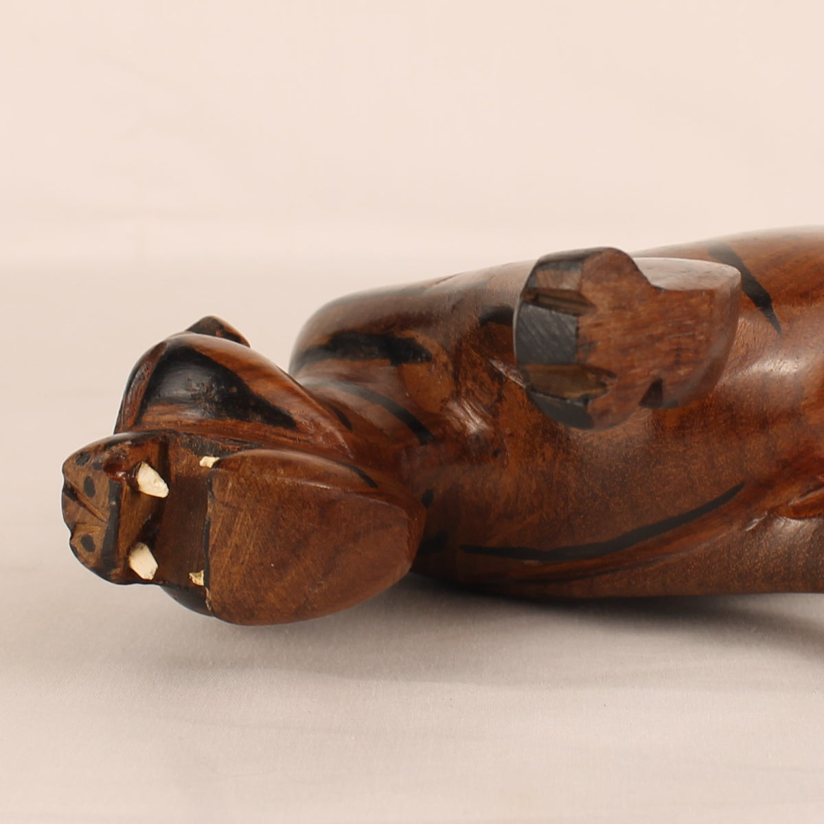 Tigre in legno intagliato a mano | Intaglio asiatico ca. 1960-1990