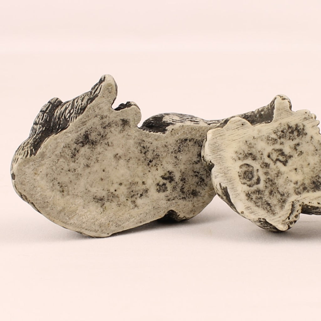 Laagliggende luipaarden | Kleine resin beeldjes