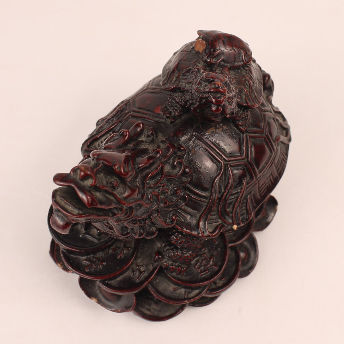 Chinesische Longgui Drachenschildkröten auf Yuanbao | Feng-Shui-Figur | 12 cm