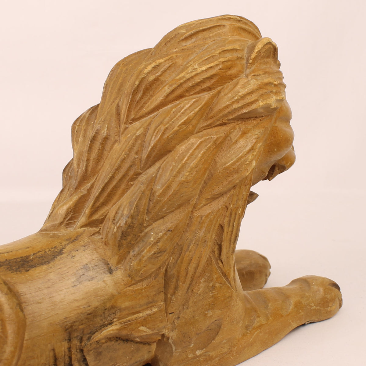 Grote Houten Leeuw | Houtsnijwerk uit Indonesië / Bali | 29 cm