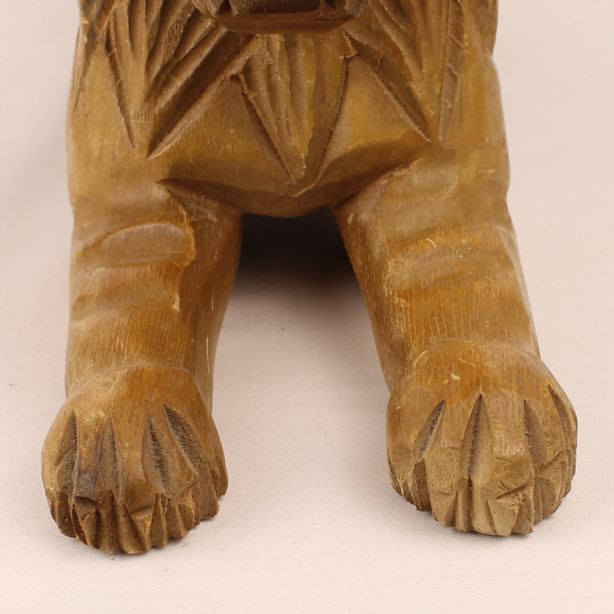 Gran León de Madera | Talla en madera de Indonesia / Bali | 29 cm