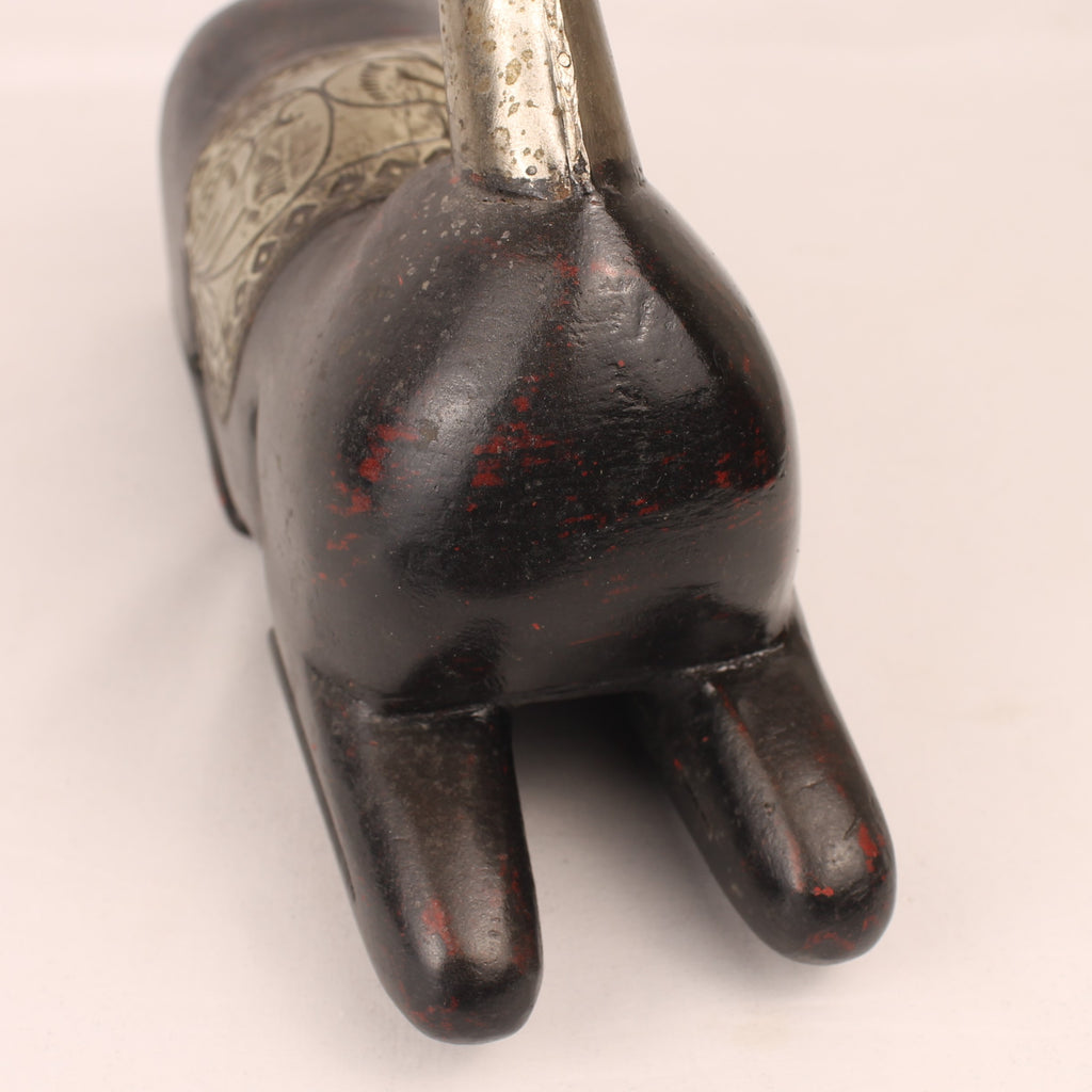 Ciervo tumbado | Madera y metal hechos a mano | 25 cm