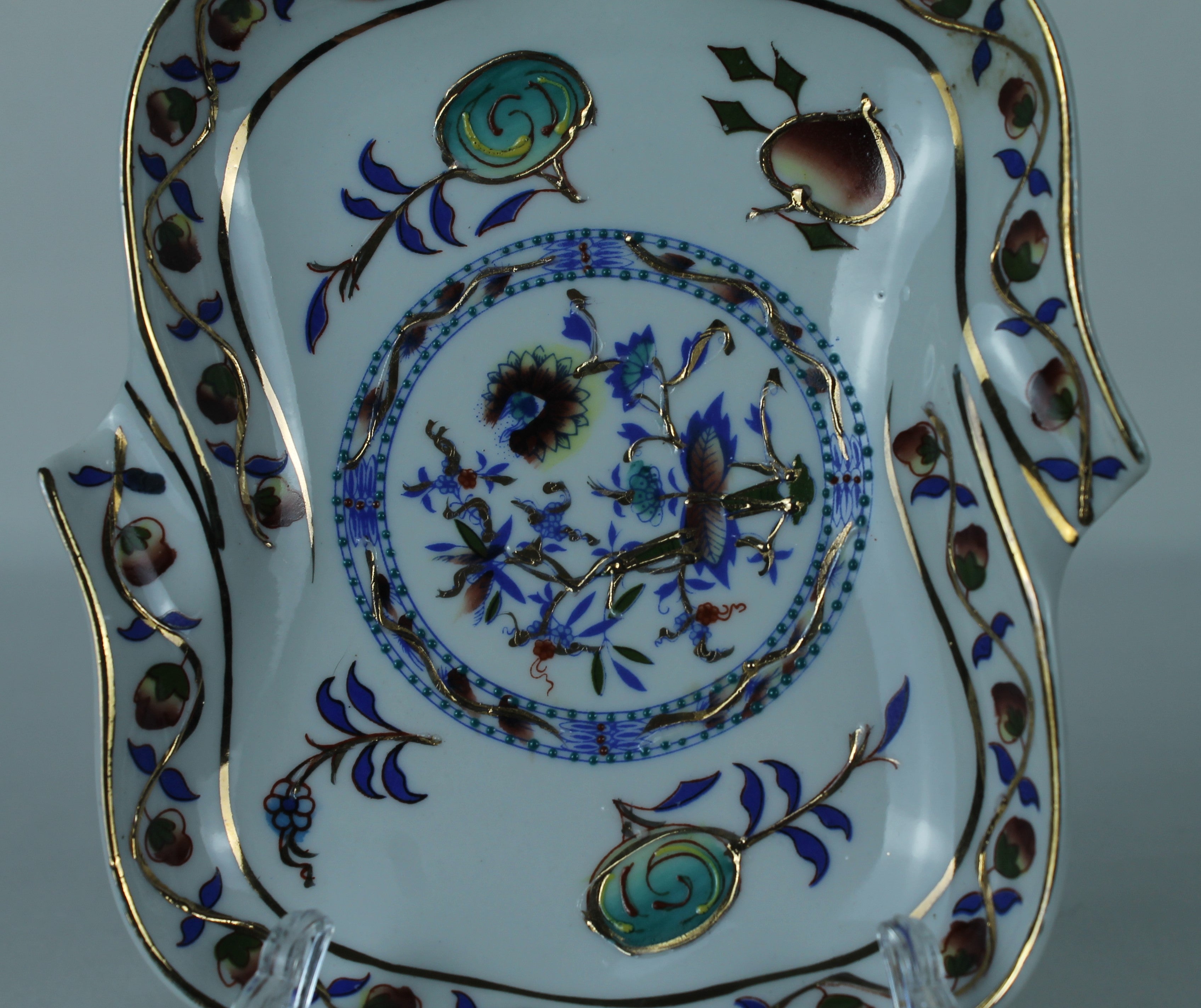 Decoratief porseleinen schaaltje - Aziatisch bloem- en vogeldecor met goud