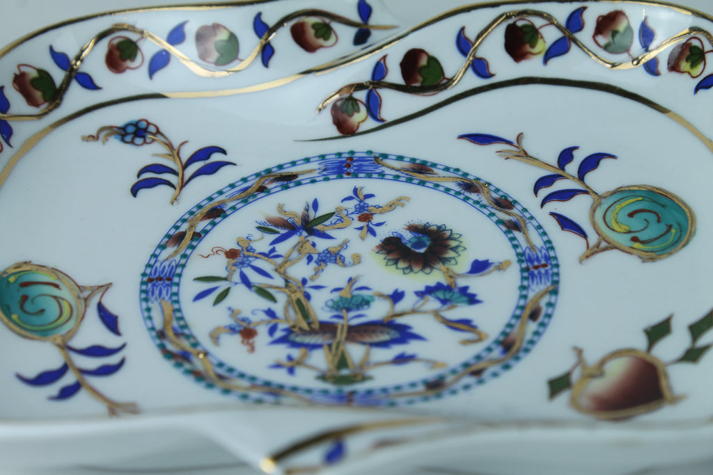 Coupe décorative en porcelaine à décor floral et aviaire asiatique