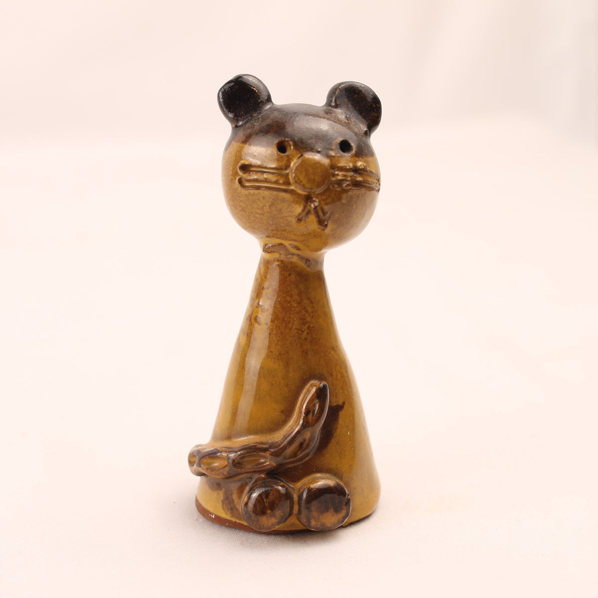 Gato de cerámica | Cerámica marrón moldeada a mano | 7,5 cm