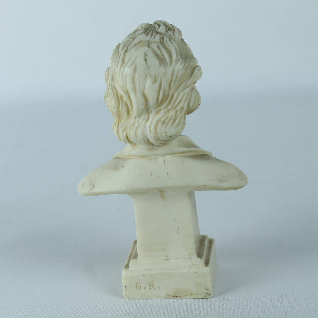 Buste de Chopin classique sur piédestal – Sculpture crème (Série Compositeurs)