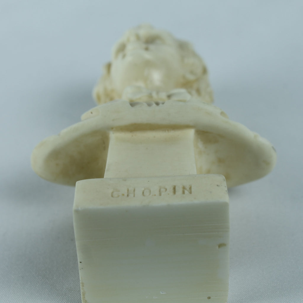 Buste de Chopin classique sur piédestal – Sculpture crème (Série Compositeurs)
