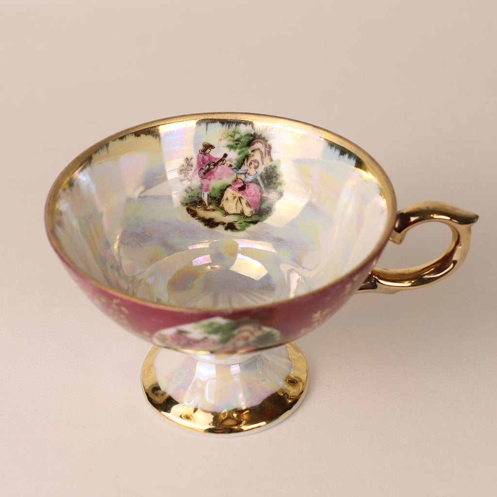 Voetkopje met lustre glazuur - bordeaux porselein met romantisch decor en goudaccenten