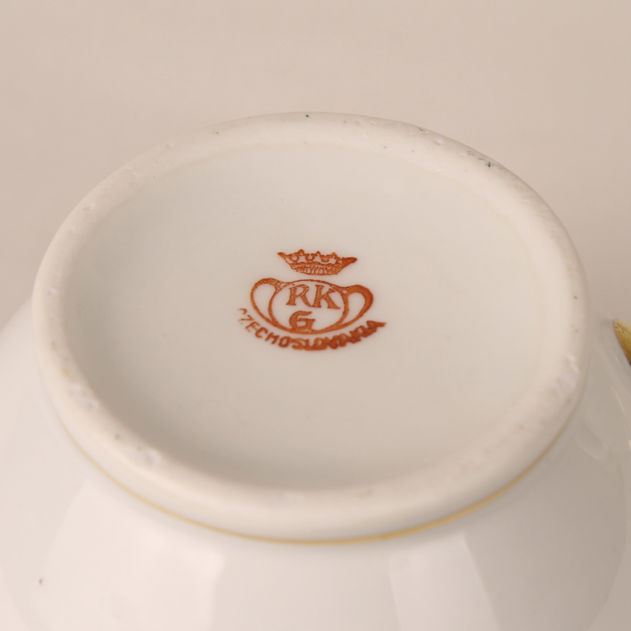 Boheems porseleinen theesetje met goudaccenten – Tsjechoslowakije, ca. 1920–1940