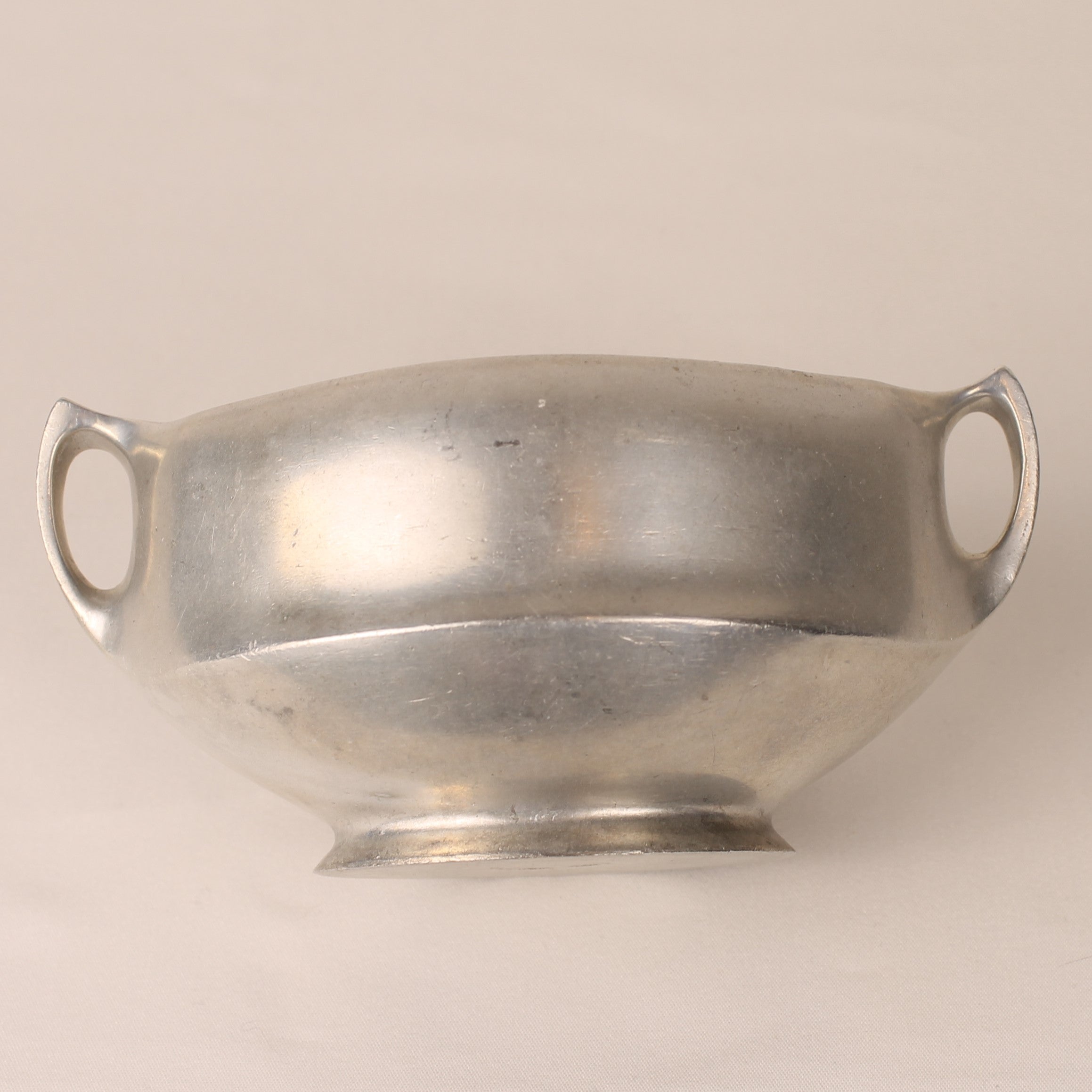 Picquot Ware magnalium suikerkom met twee oren – Made in England (mid-century)