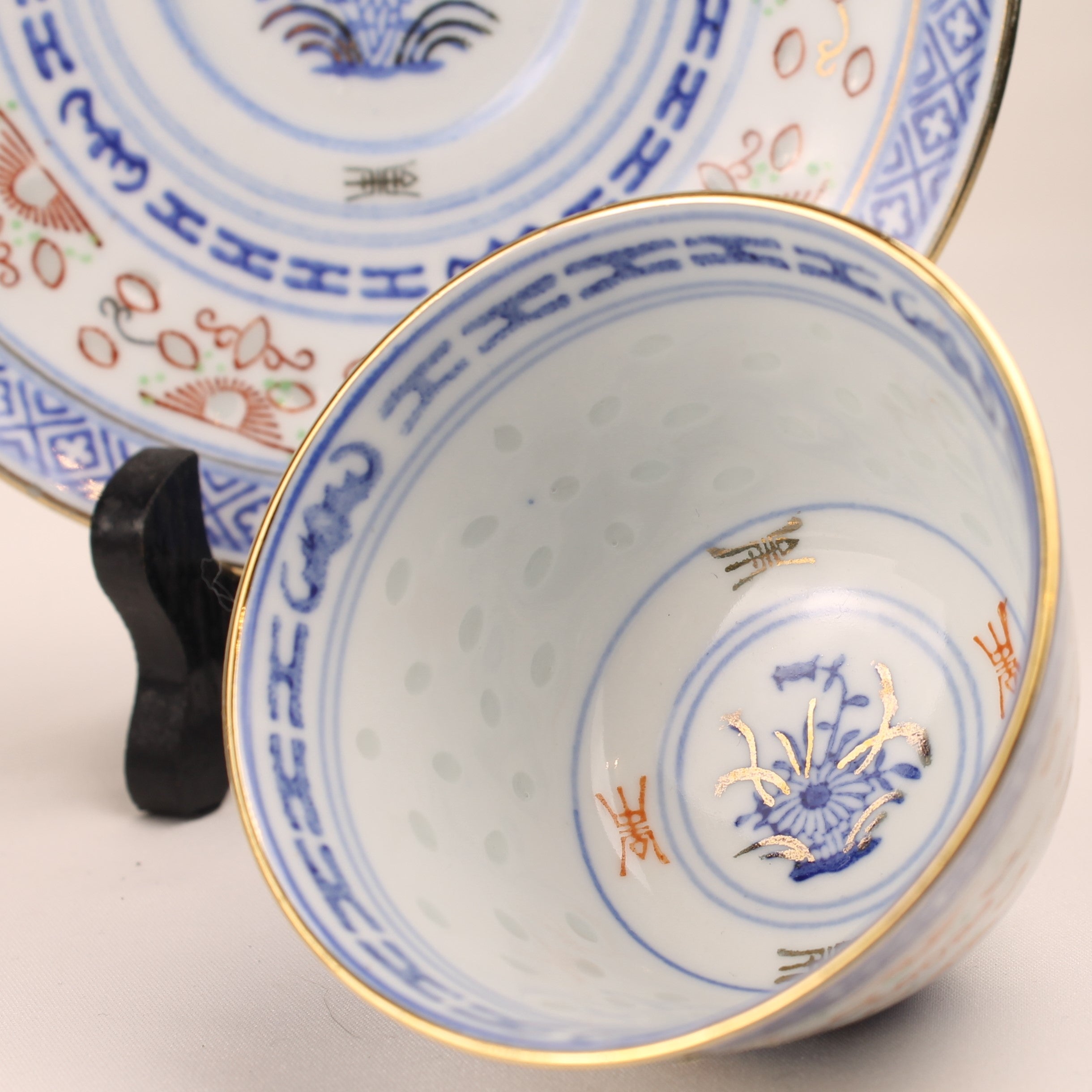 Chinees Porseleinen Theeservies – Rice Grain (Rijstkorrel) & Goudrand – Jingdezhen-stijl