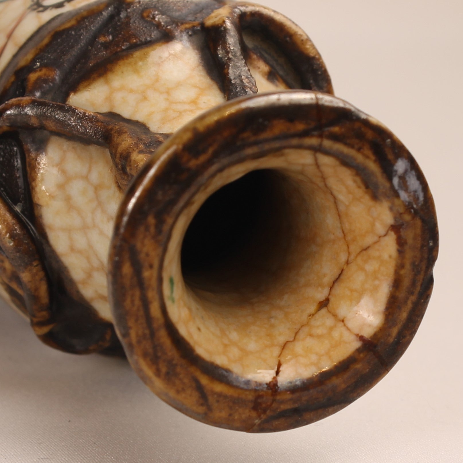 Japanese vase with figure decoration and craquelure glaze – mother-of-pearl details