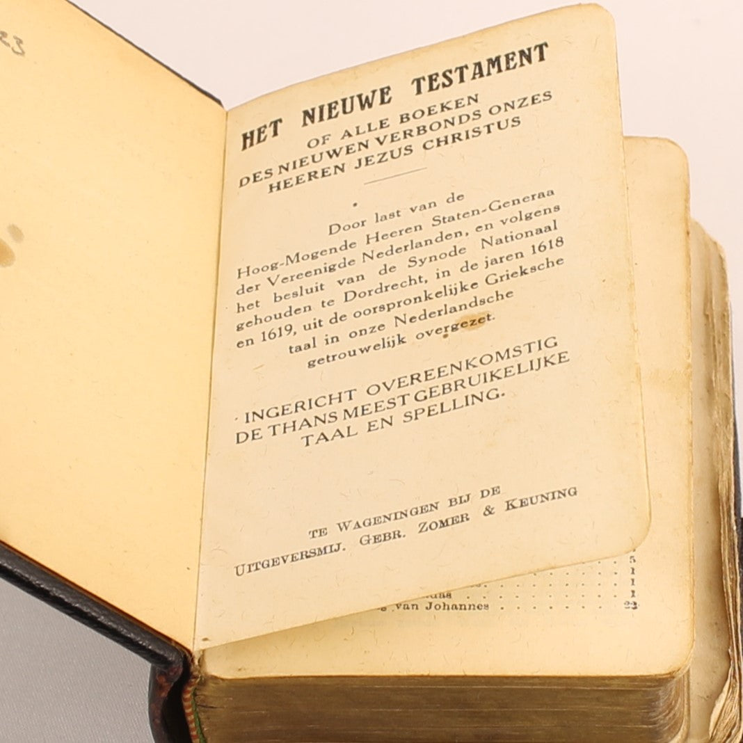 Nieuw Testament - Gebr. Zomer & Keuning, Wageningen ca. 1880–1910 - Leren Band met Sluitflap en Goudsnede