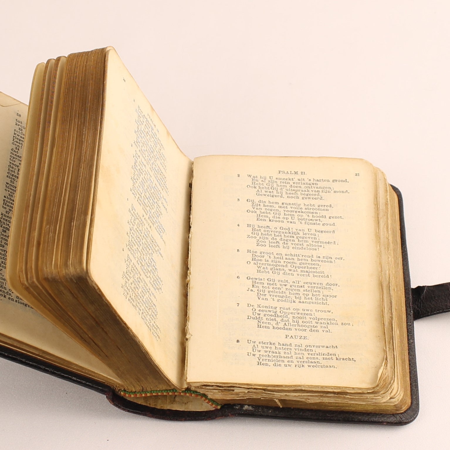 Bible de poche – Le Nouveau Testament – Gebr. Zomer & Keuning – Reliure en cuir avec fermoir – vers 1940