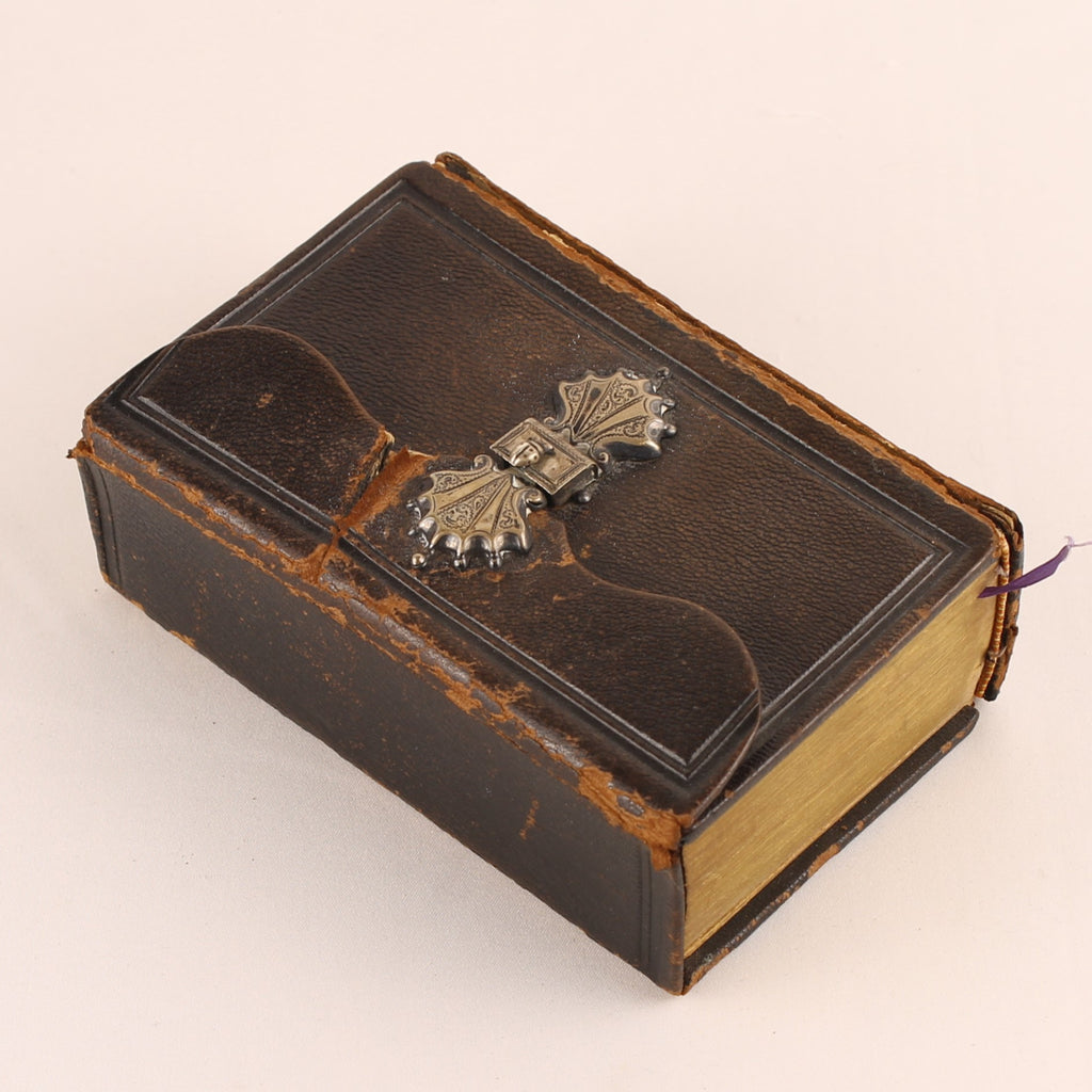 Le Nouveau Testament 1884 – Traduction autorisée – Ancienne Bible en cuir avec fermoir en métal