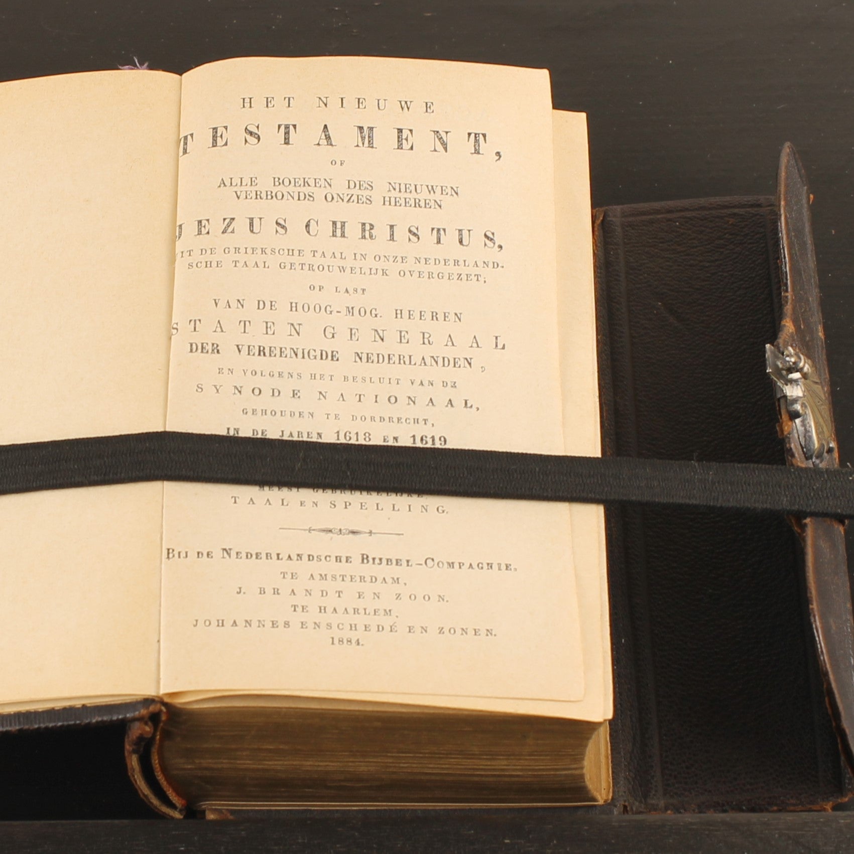 Le Nouveau Testament 1884 – Traduction autorisée – Ancienne Bible en cuir avec fermoir en métal