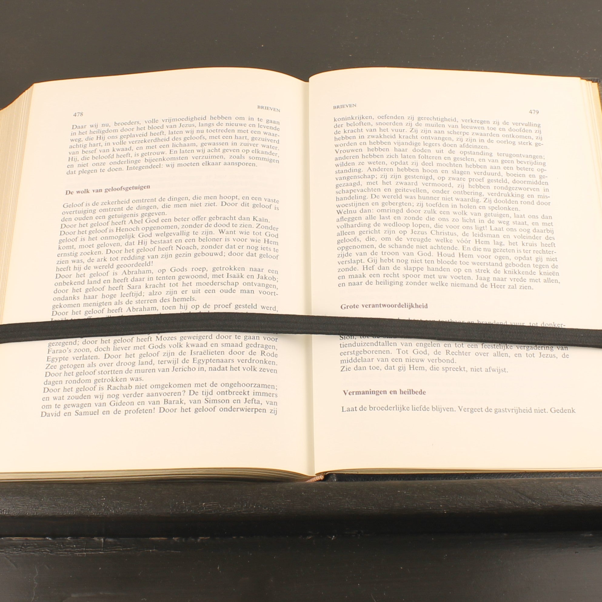 De Bijbel in ’t Kort (1963) – Luxe Goudsnede Editie – Nederlandse Boekenclub
