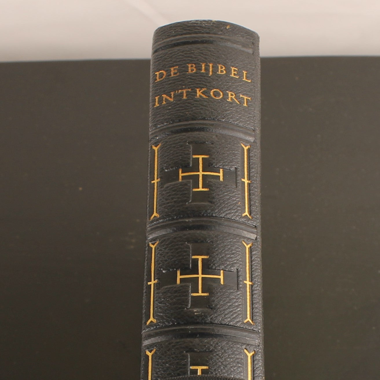 De Bijbel in ’t Kort (1963) – Luxe Goudsnede Editie – Nederlandse Boekenclub