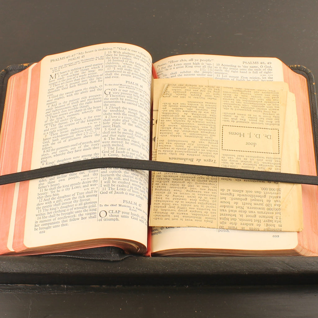 A.J. Holman “Jewel” Holy Bible 1942 – Met Nederlandse Krantenknipsels