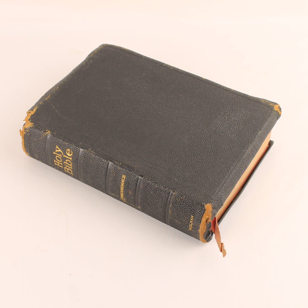 A.J. Holman “Jewel” Holy Bible 1942 – Met Nederlandse Krantenknipsels