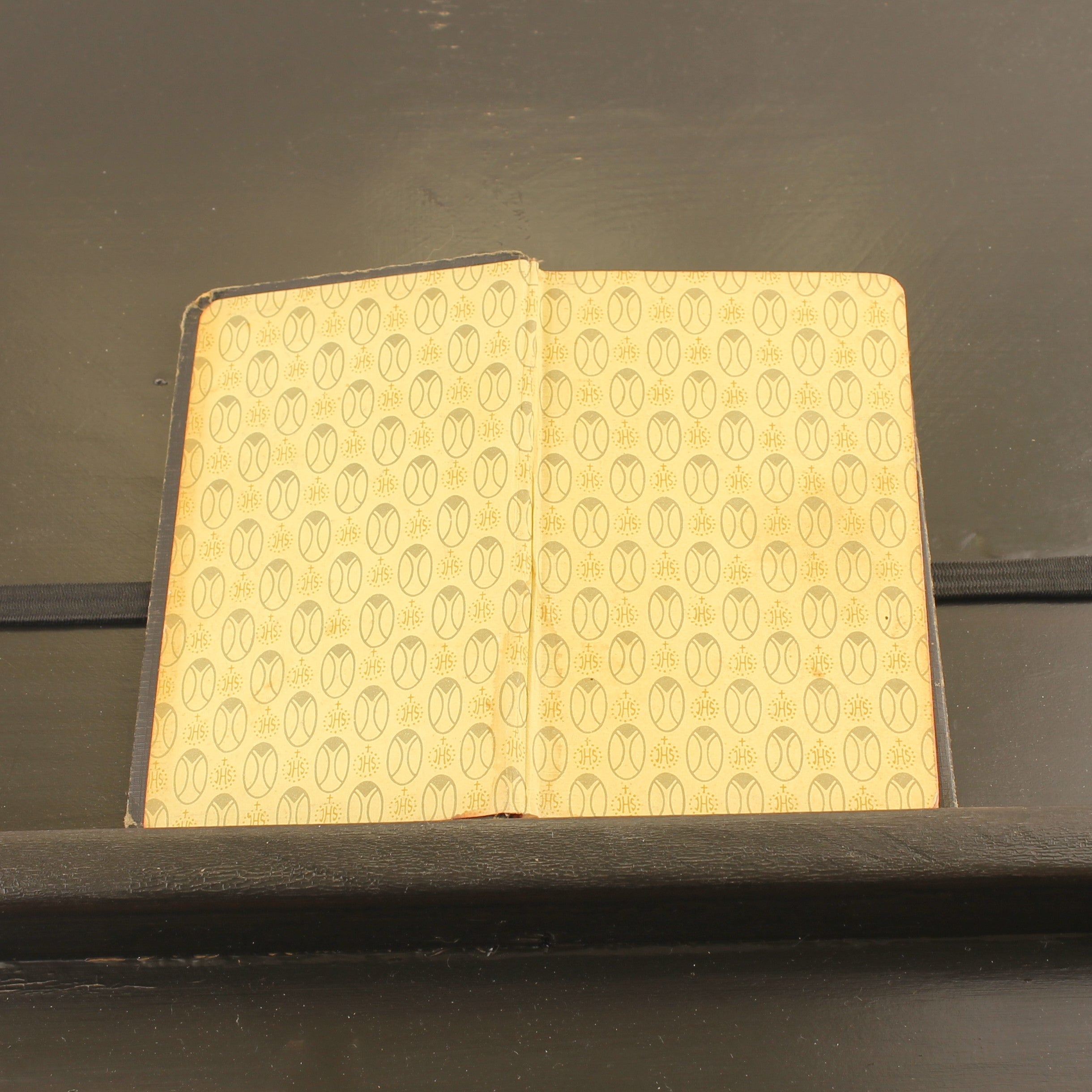 Jezus Mijn Toevlucht – Katholiek Mis- en Gebedenboek (1951) – Vintage Goudsnede