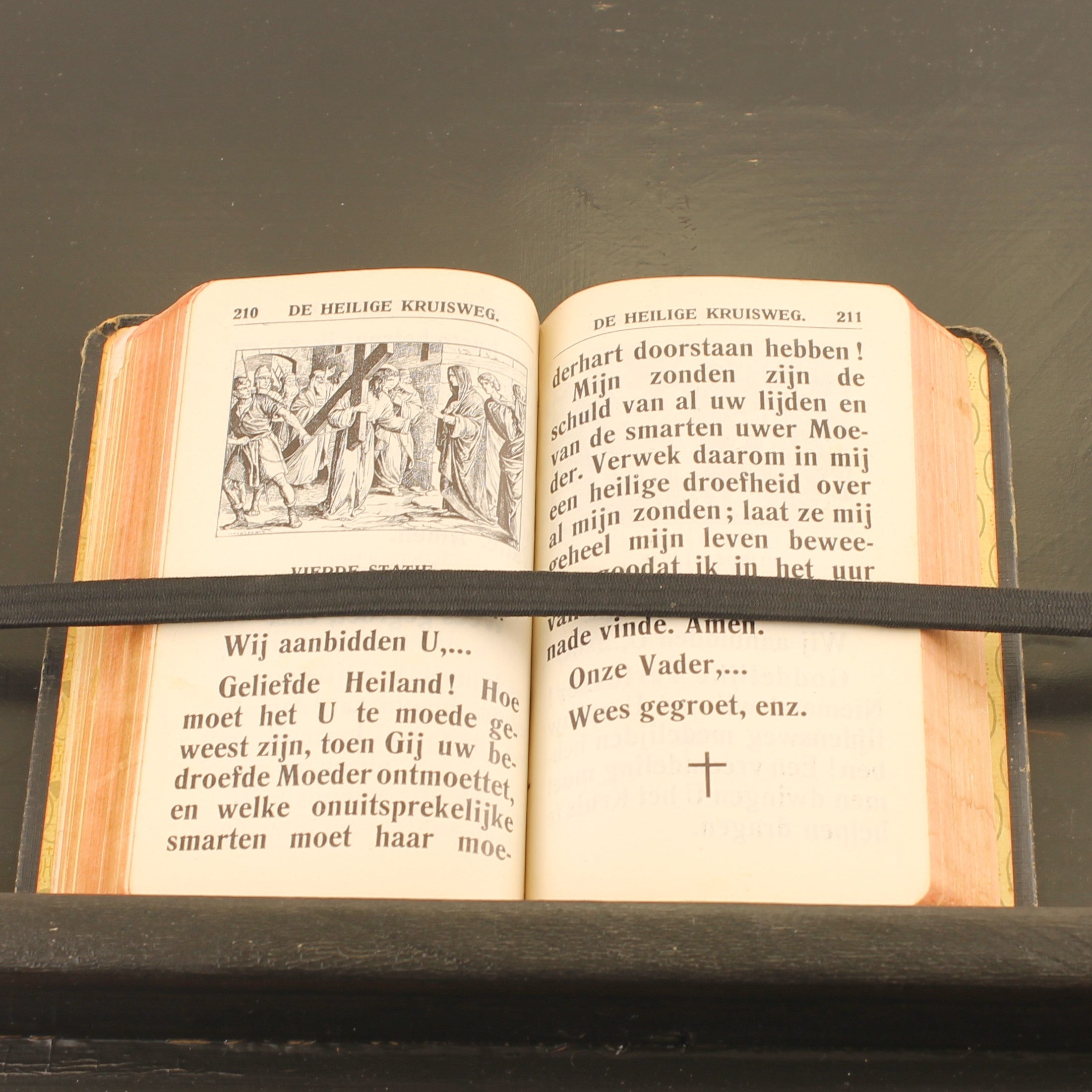 Jezus Mijn Toevlucht – Katholiek Mis- en Gebedenboek (1951) – Vintage Goudsnede