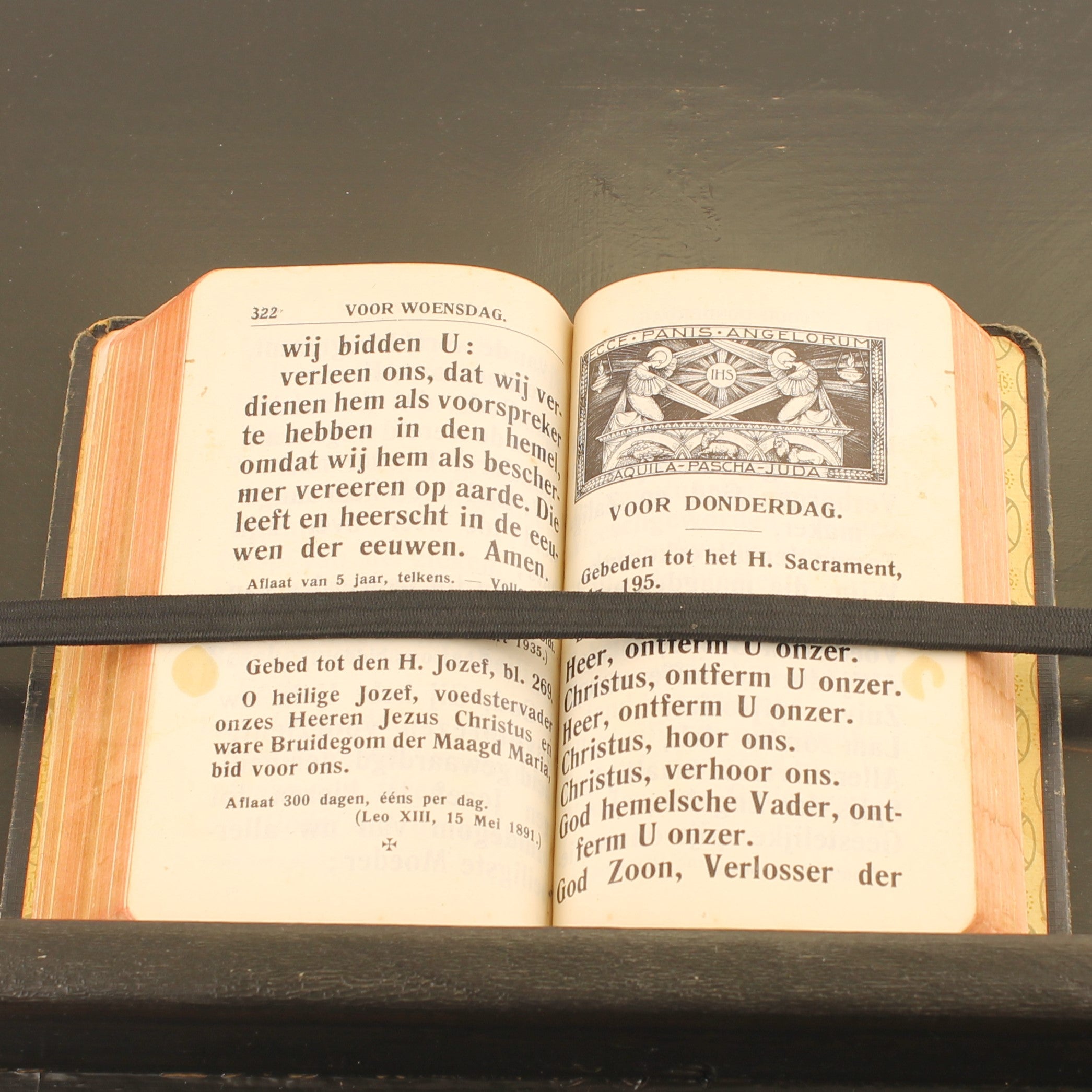 Jezus Mijn Toevlucht – Katholiek Mis- en Gebedenboek (1951) – Vintage Goudsnede
