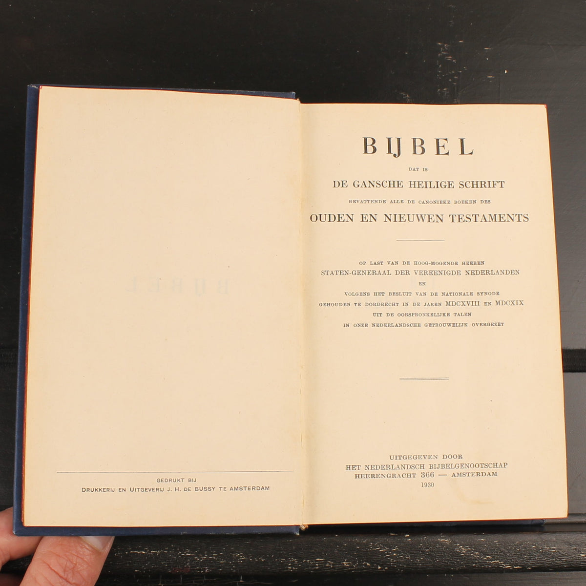 Statenbijbel (1930) | Blauwe Linnen Band met Rode Snede en Stoffen Kaft