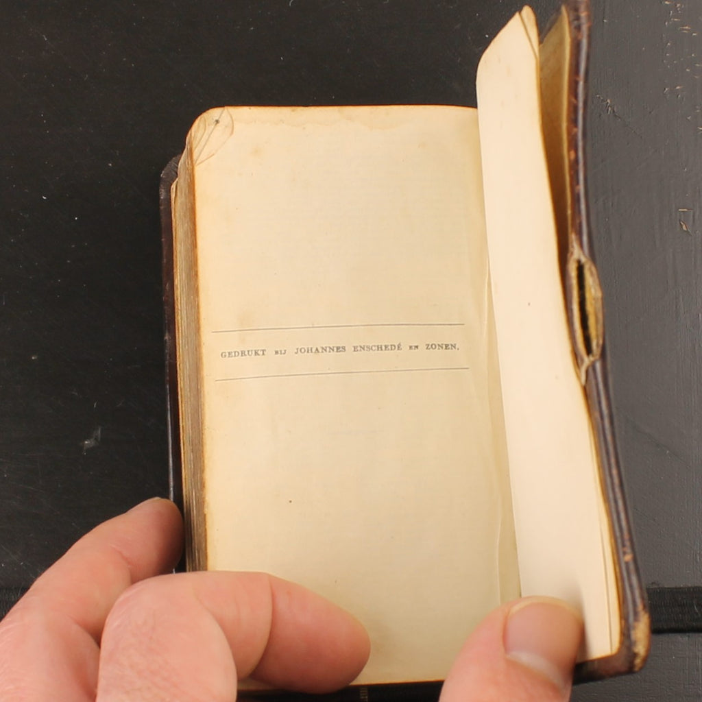 Het Nieuwe Testament - Leren Zakbijbel met Goudsnede - Inscriptie 1929