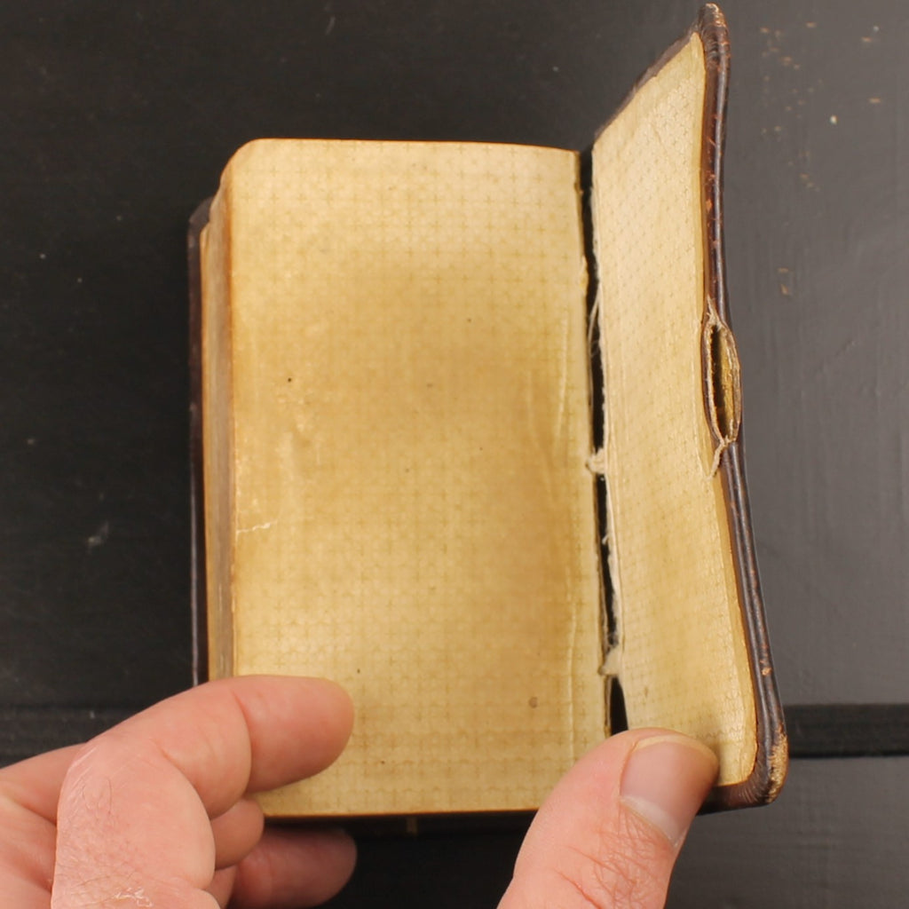 Het Nieuwe Testament - Leren Zakbijbel met Goudsnede - Inscriptie 1929
