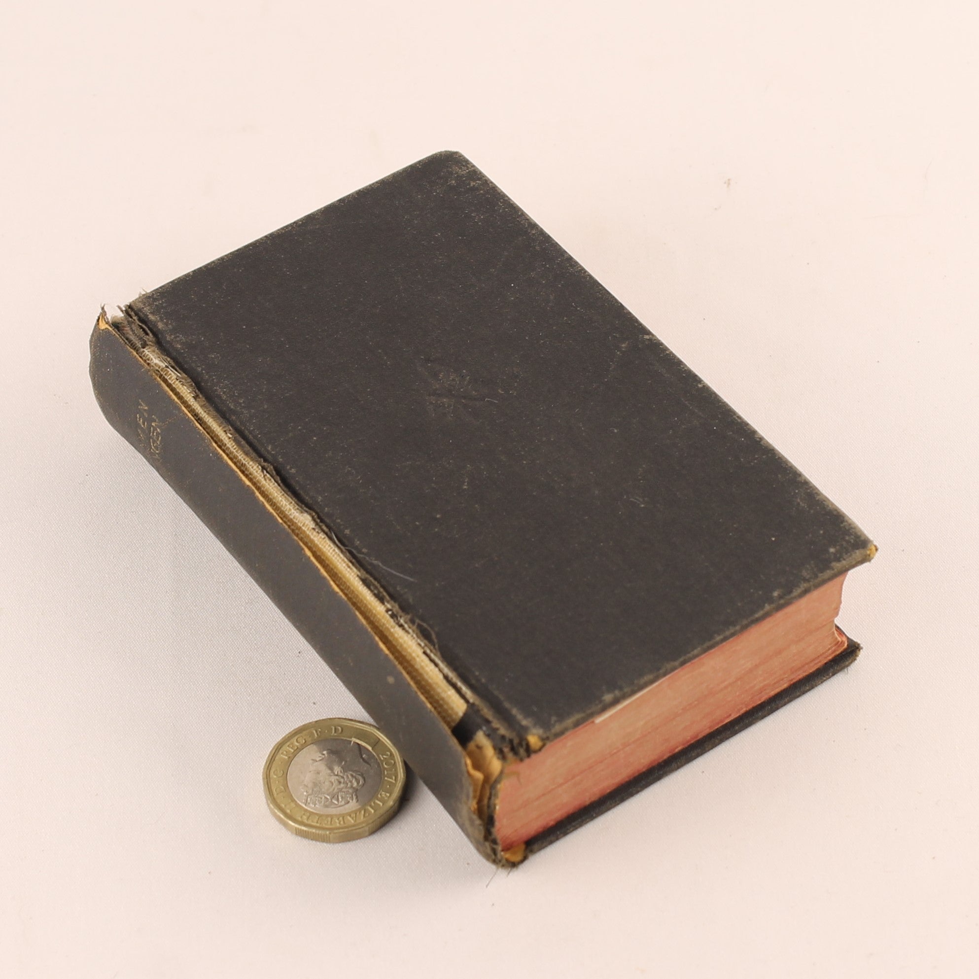 Psalms and Hymns [1938] Interbellum | Red Edge