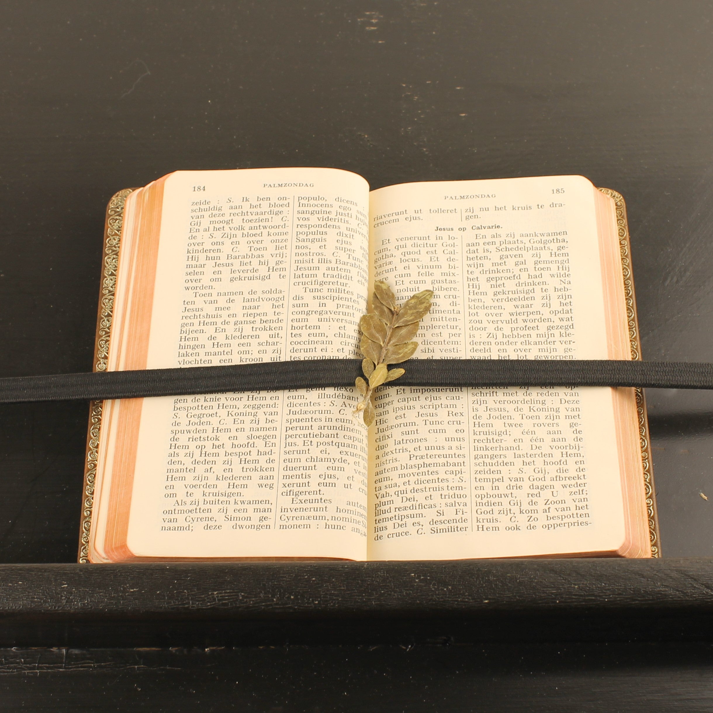 Missaal voor Zon- en Feestdagen - Luxe Leren Editie met Goudsnede -  Linssen & Derkx, Venlo 1957