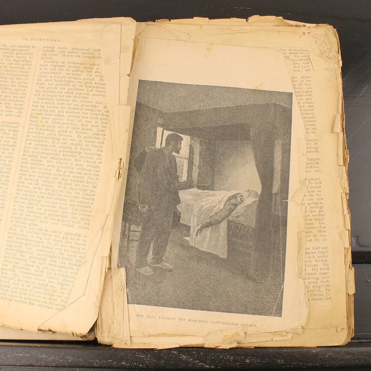 Victor Hugo - De Ellendigen | Oude Geïllustreerde Jubileumuitgave Dagblad De Echo