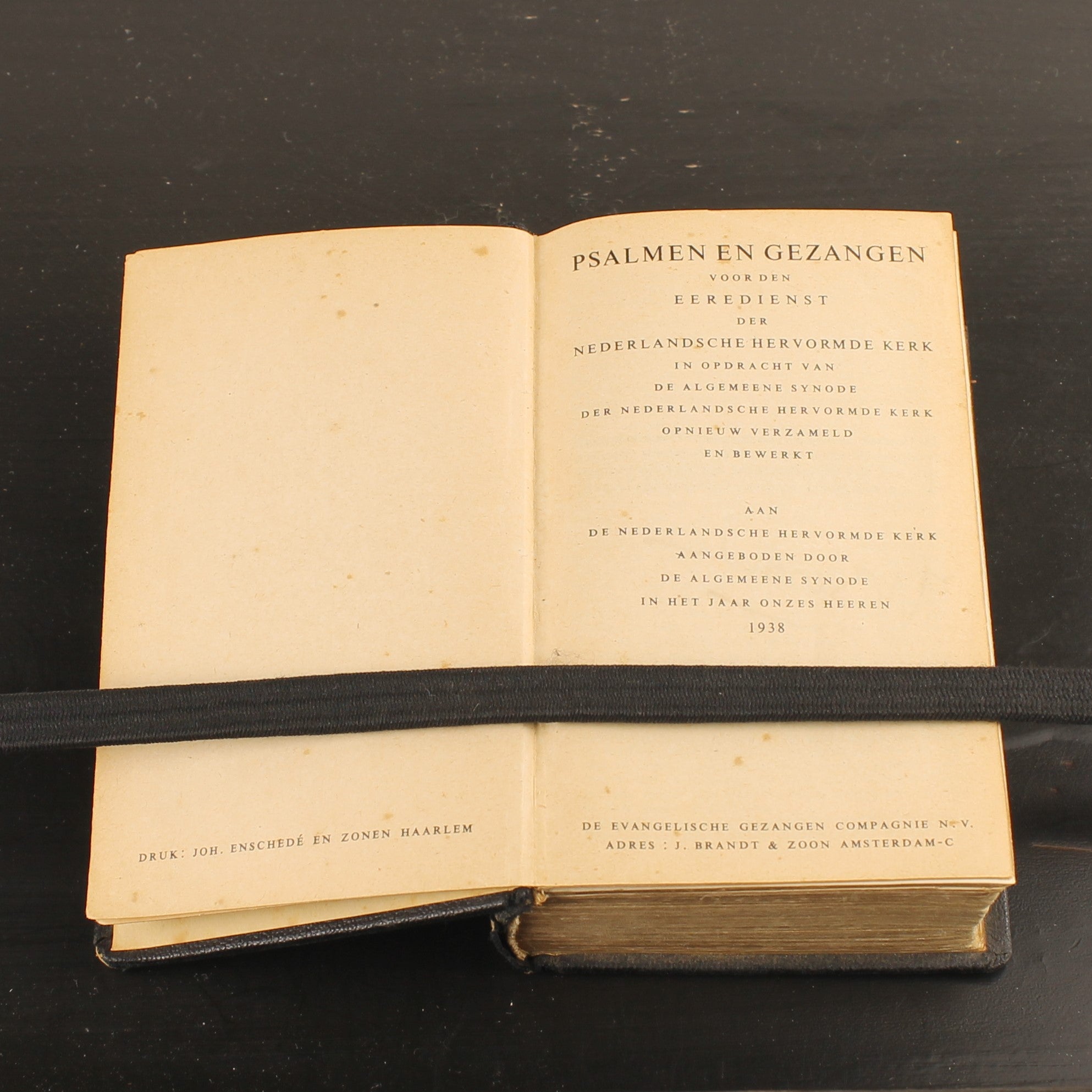 Psalms & Hymns [1938] | Gilt edge and push button