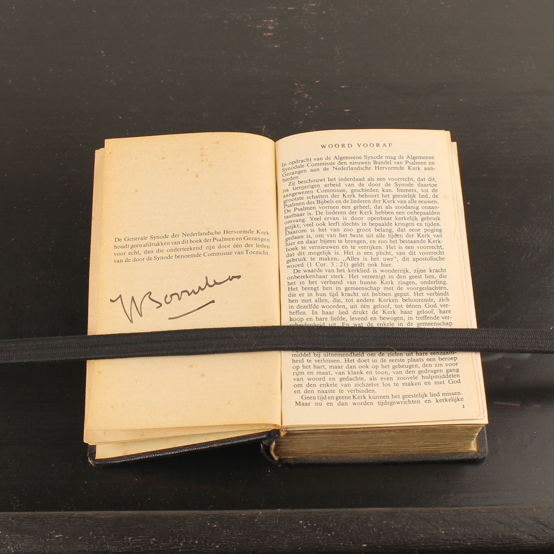 Psalms & Hymns [1938] | Gilt edge and push button