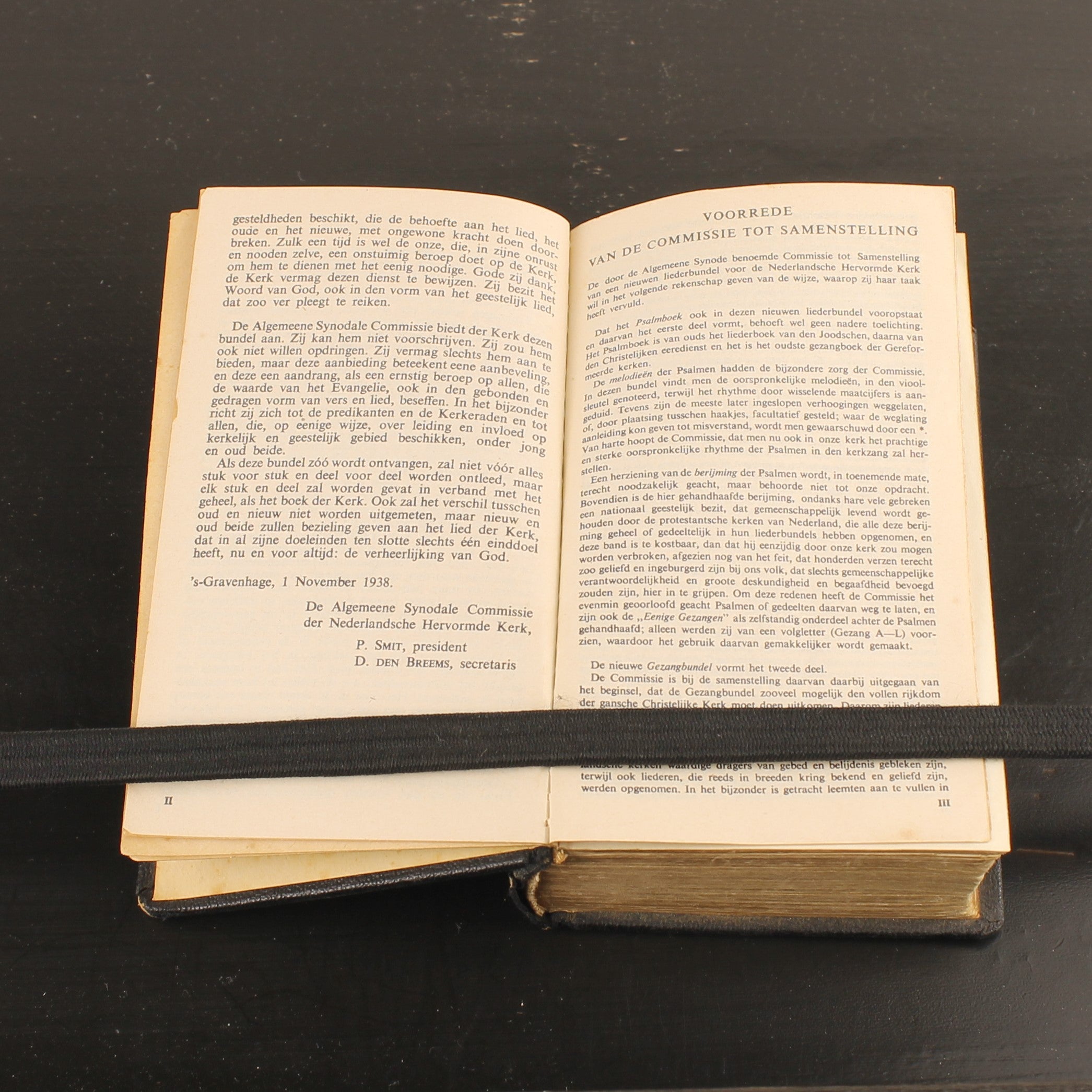 Psalms & Hymns [1938] | Gilt edge and push button