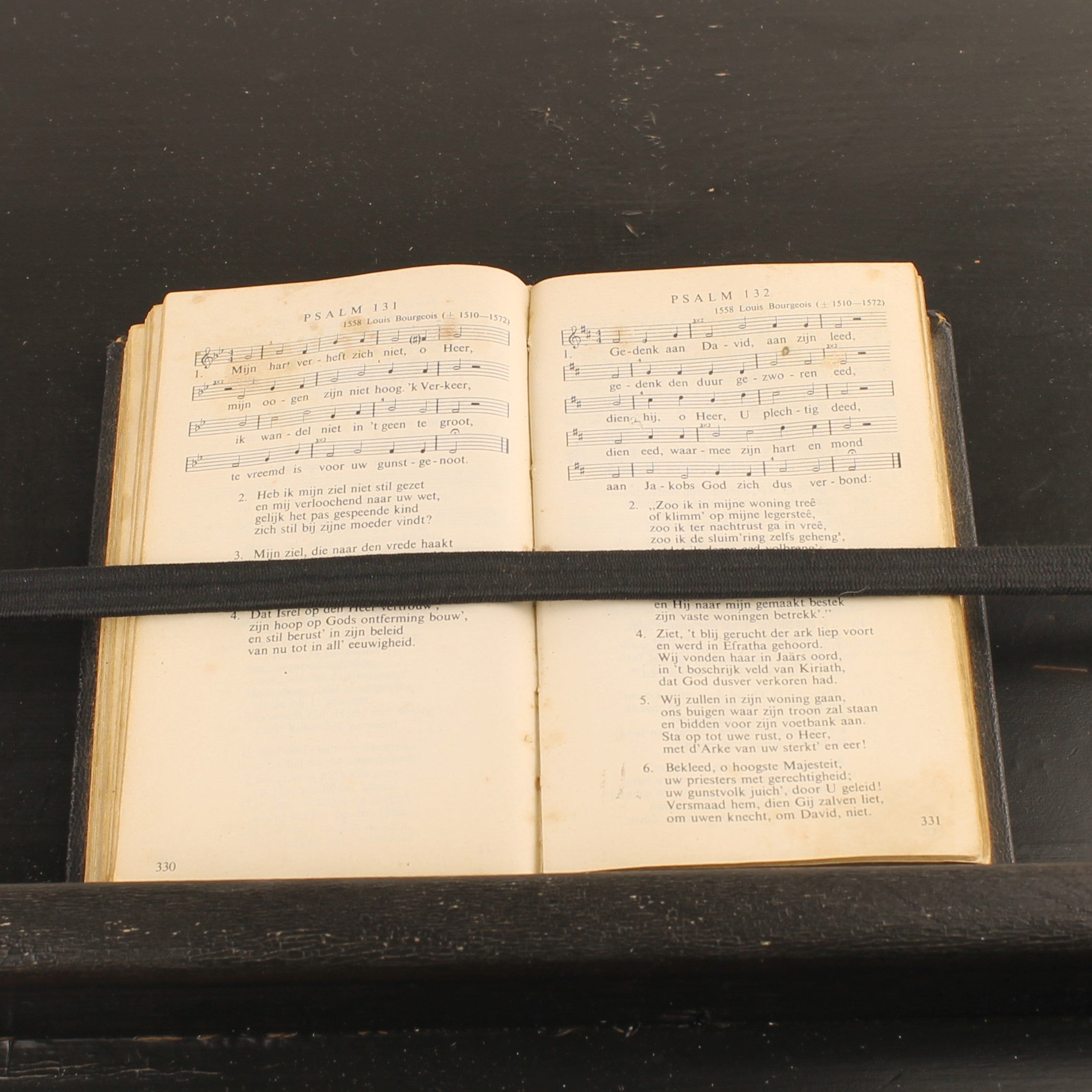 Psalms & Hymns [1938] | Gilt edge and push button