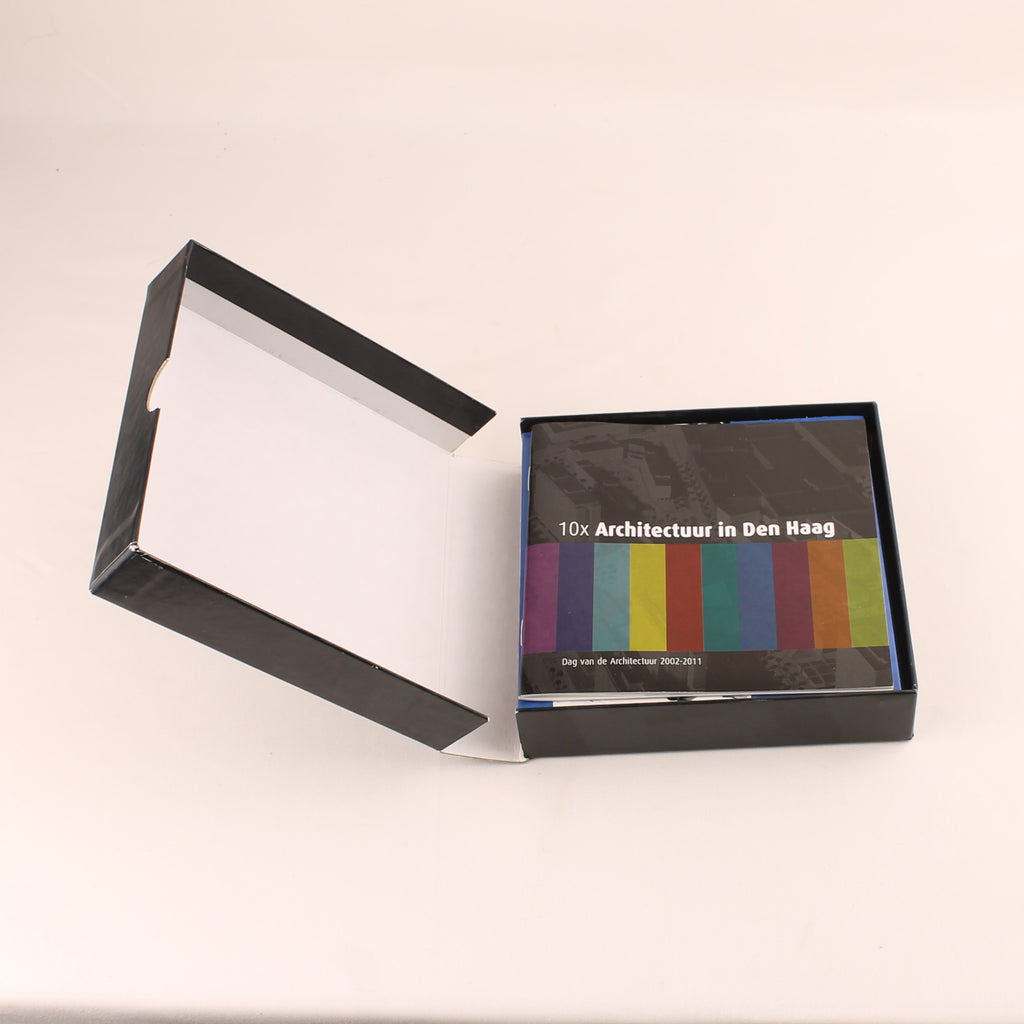 10x Architectuur in Den Haag (2002–2011) – Complete Verzamelbox met DVD | Dag van de Architectuur
