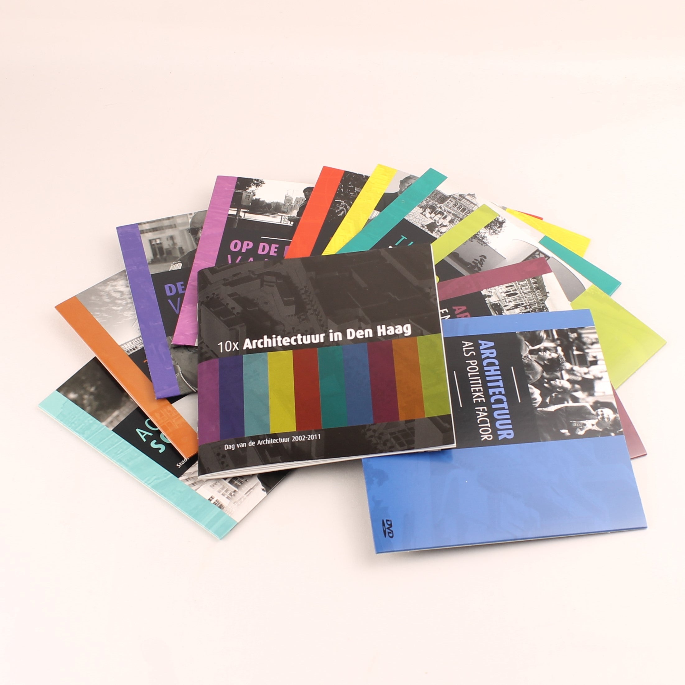 10x Architectuur in Den Haag (2002–2011) – Complete Verzamelbox met DVD | Dag van de Architectuur
