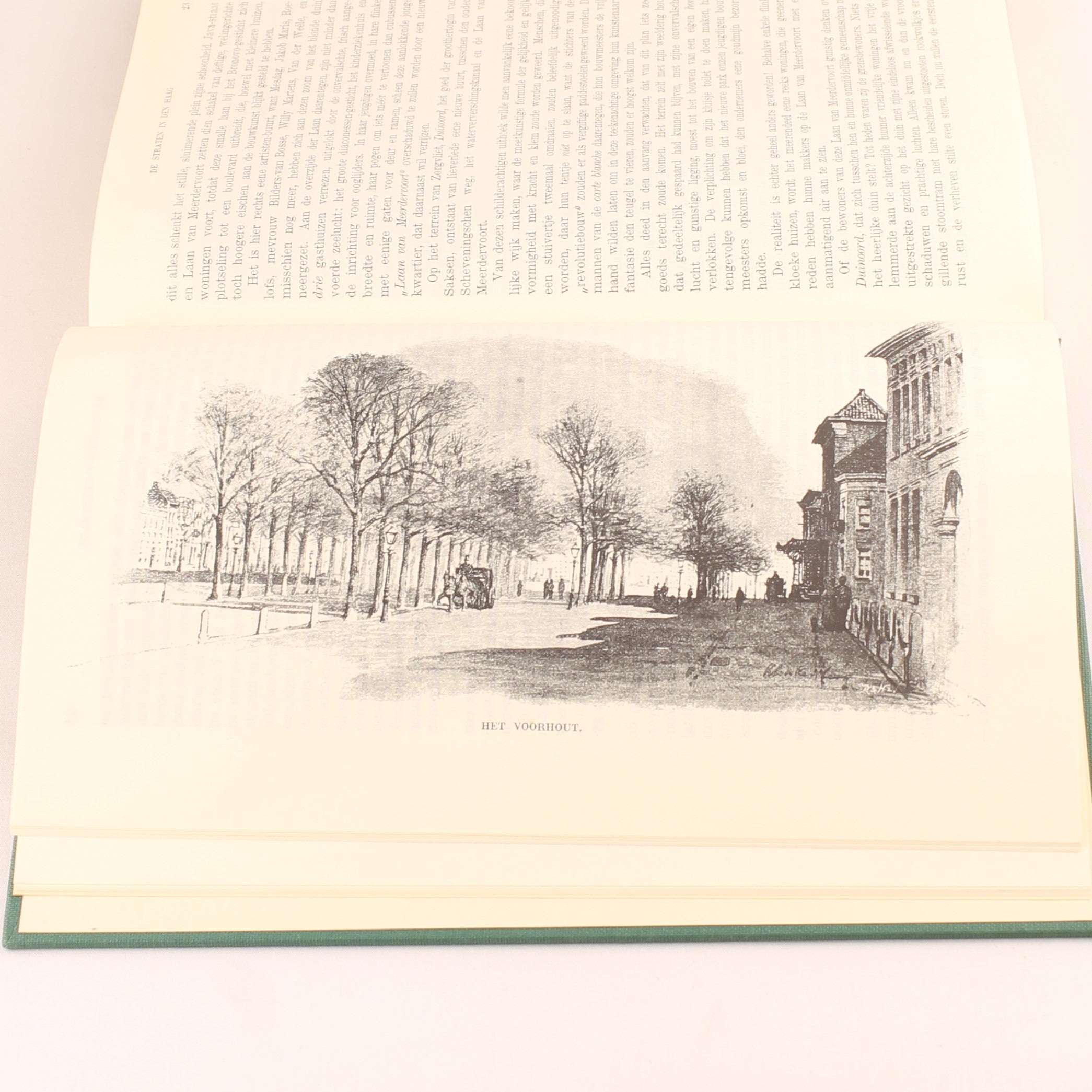 ’s-Gravenhage in Onzen Tijd – Johan Gram – 1968 Europese Bibliotheek – 80 Illustrations – Relié avec Jaquette