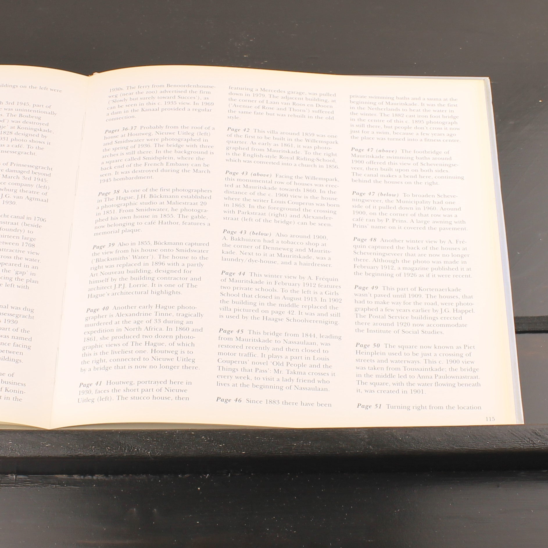 Het Haagse Grachtenboek (1999) – Oude Foto’s 1855–1950 – Den Haag Historie – Gebonden Editie