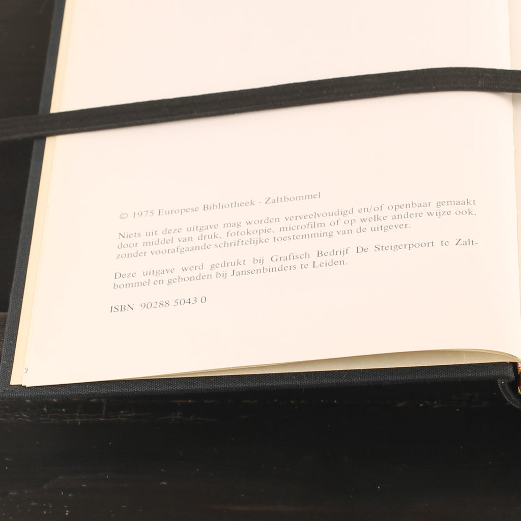 Oude Haagse Hofjes en Godshuizen (1975) – Johan Schwencke – Europese Bibliotheek – Vintage Linnen Band