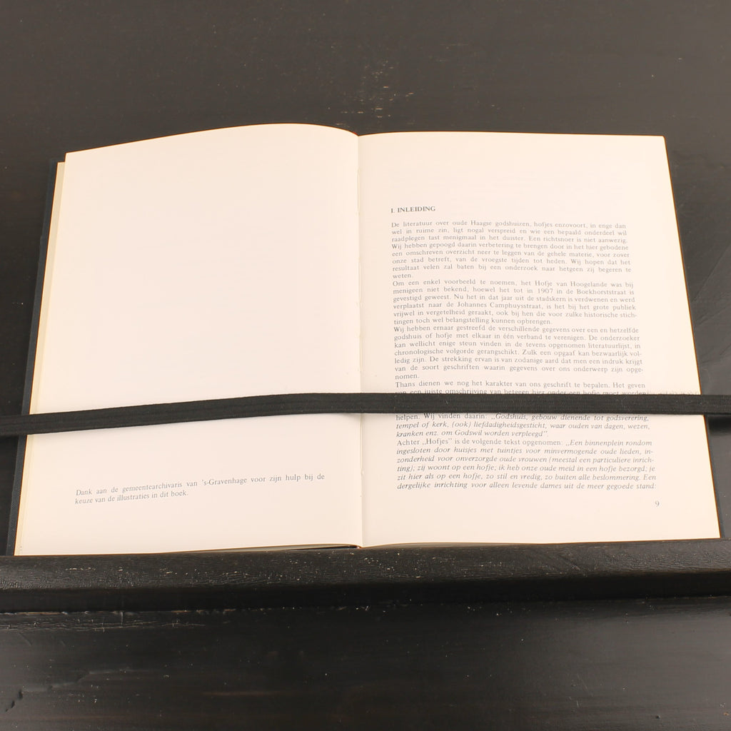 Oude Haagse Hofjes en Godshuizen (1975) – Johan Schwencke – Europese Bibliotheek – Vintage Linnen Band