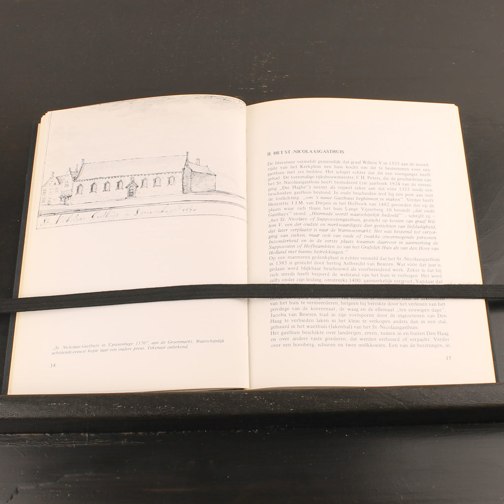 Oude Haagse Hofjes en Godshuizen (1975) – Johan Schwencke – Europese Bibliotheek – Vintage Linnen Band