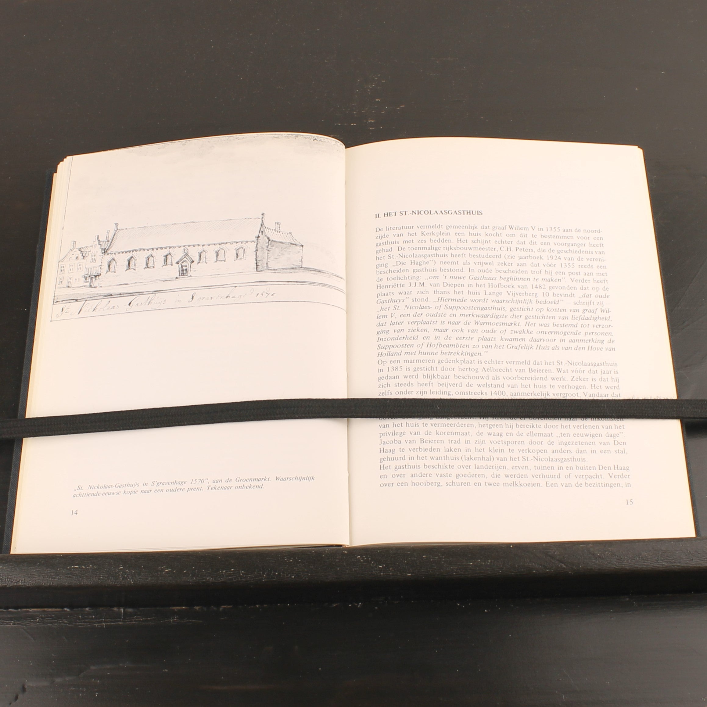 Oude Haagse Hofjes en Godshuizen (1975) – Johan Schwencke – Europese Bibliotheek – Vintage Linnen Band