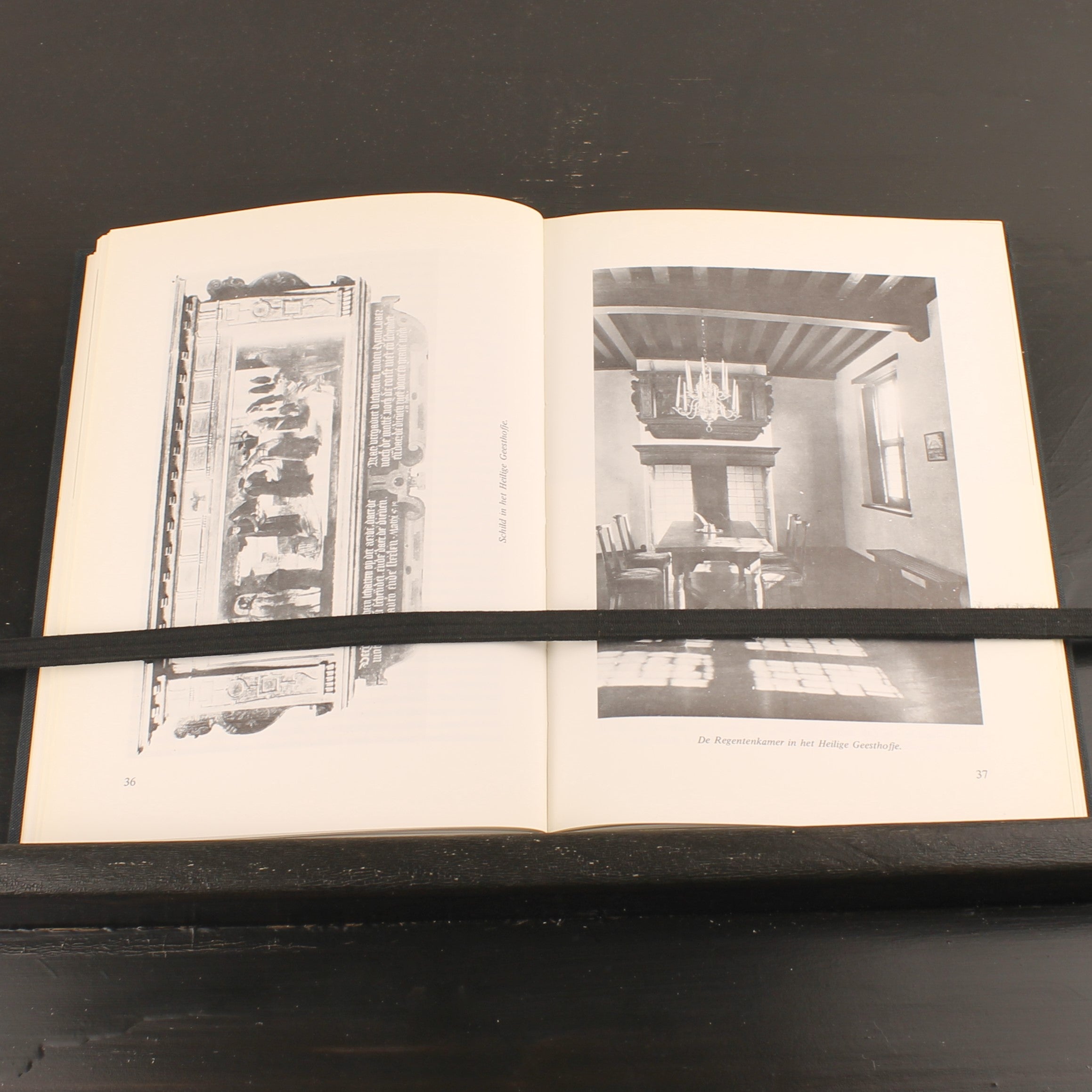 Oude Haagse Hofjes en Godshuizen (1975) – Johan Schwencke – Europese Bibliotheek – Vintage Linnen Band