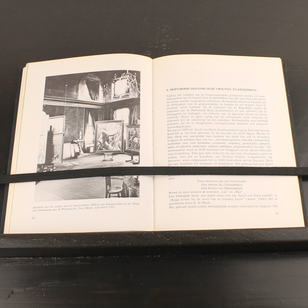 Oude Haagse Hofjes en Godshuizen (1975) – Johan Schwencke – Europese Bibliotheek – Vintage Linnen Band